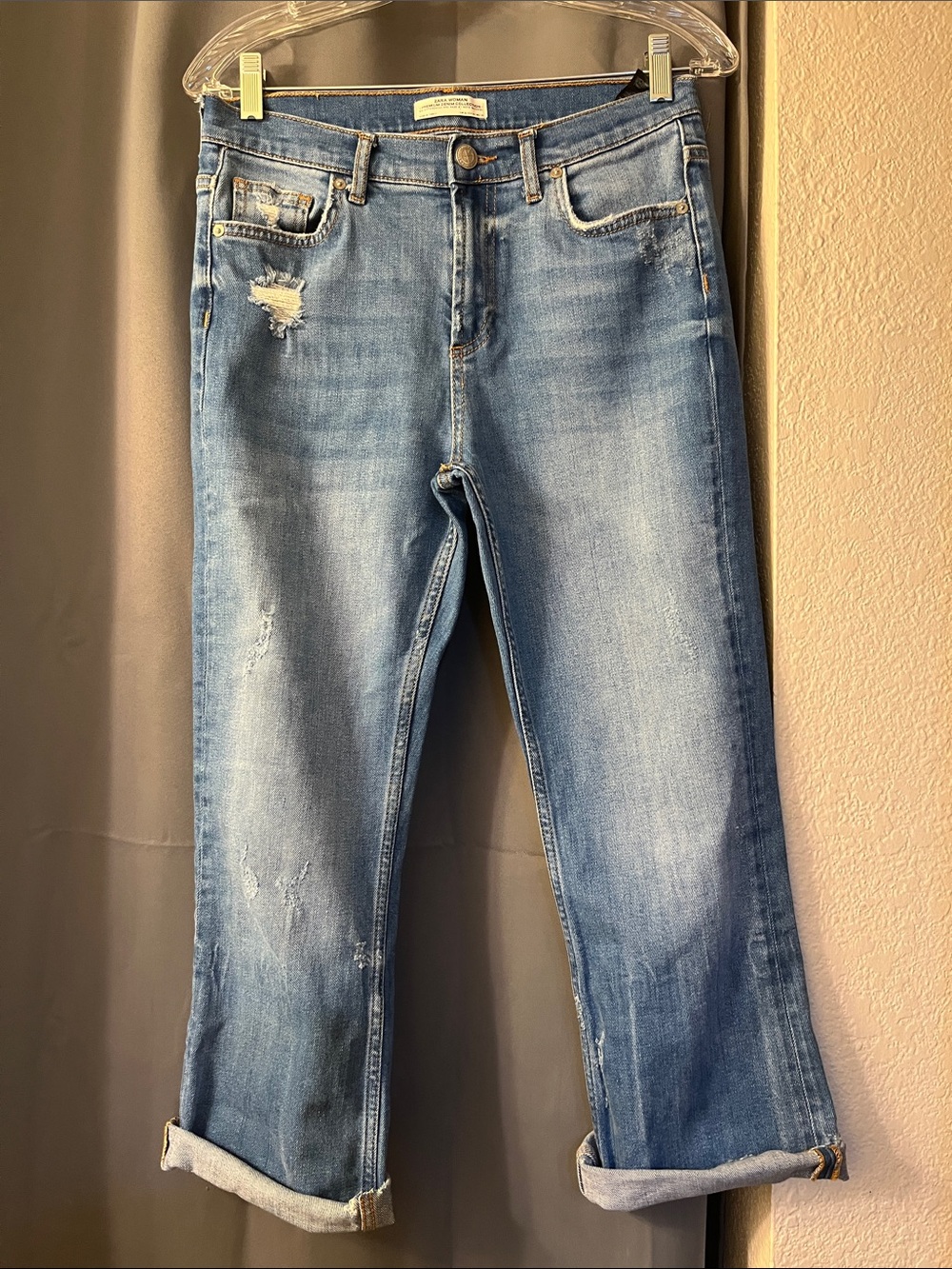 Zara capris! I bought like this! But a little too small for me